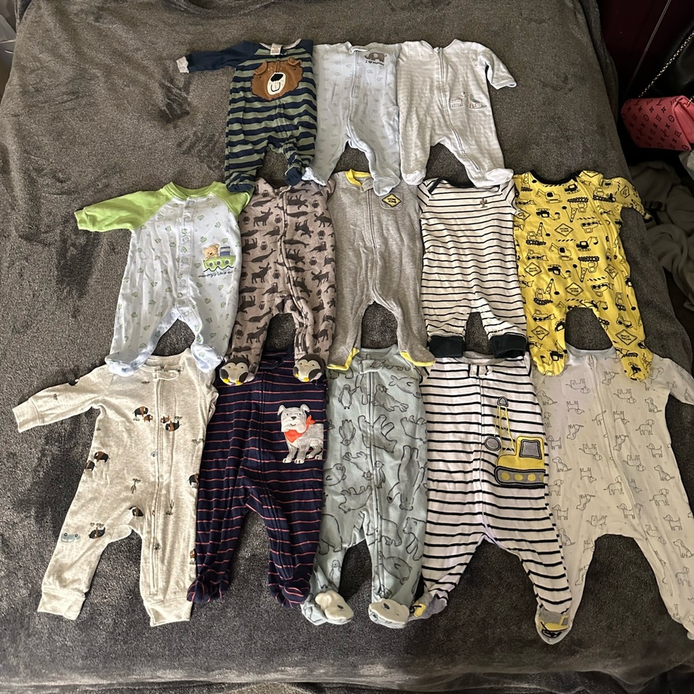 BABY PJS SIZE 3 MONTHS